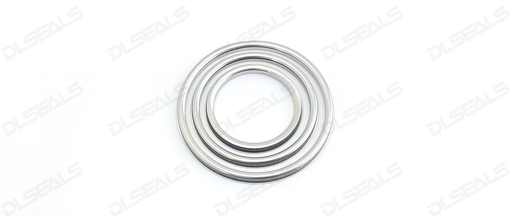 Metal C-ring (spring reinforced)