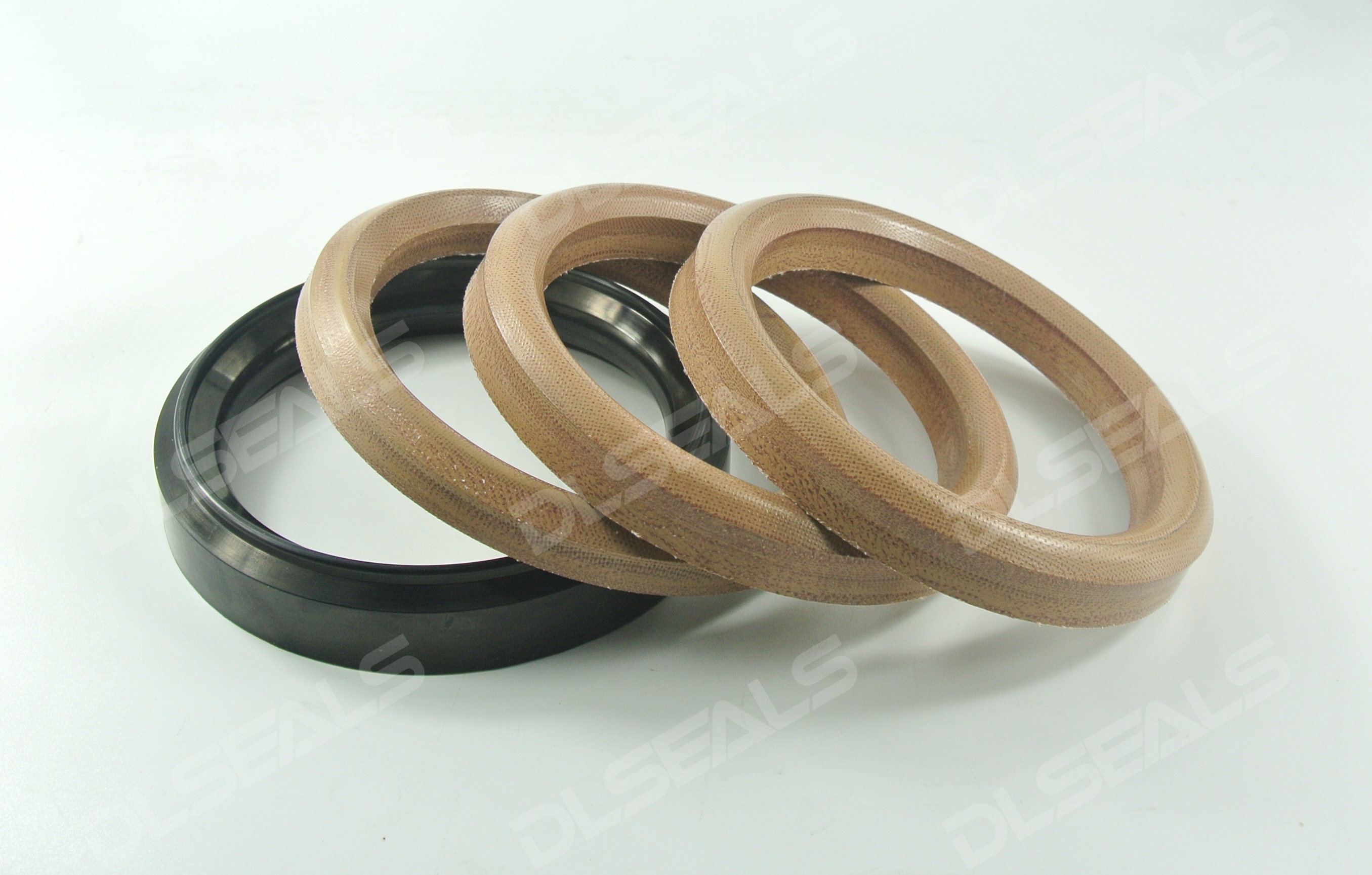 V-type combination seals for valves