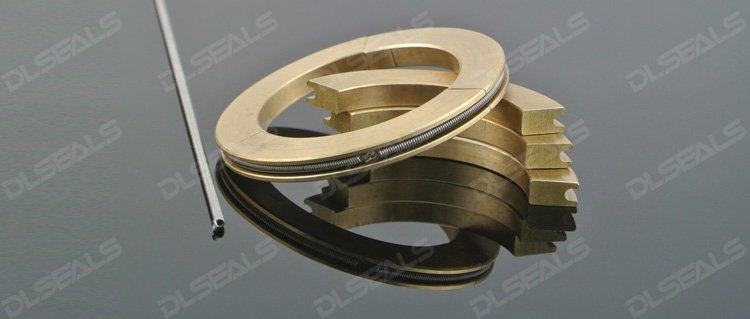 Metal seals: the role of metal scraper rings